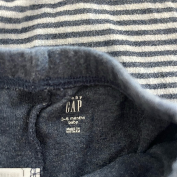 Baby Gap Striped Baby Onesie and Pants Set - Picture 3 of 3